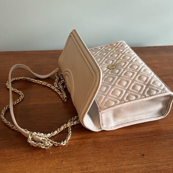 Tory Burch Fleming convertible shoulder bag (small) - Picture 5 of 5